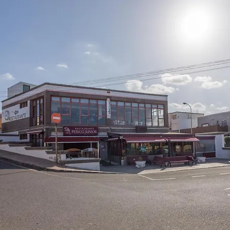 Ferienhaus Sea Views Private Terrace 2br House Near The