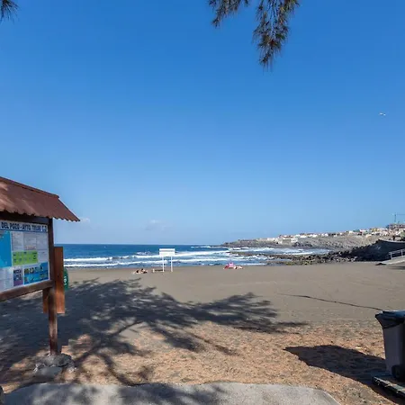 Sea Views Private Terrace 2br House Near The Ferienhaus *