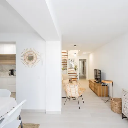 Sea Views Private Terrace 2br House Near The Ferienhaus *