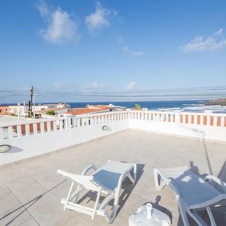 Semesterbostad Sea Views Private Terrace 2br House Near The